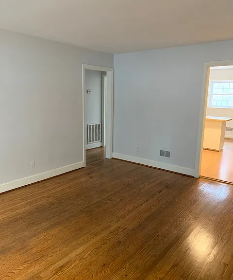 120 Cox Ave #3 — Photo 3
