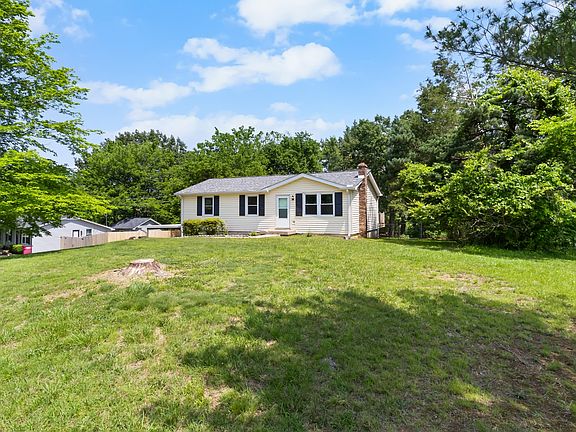 2nd image of 2176 Blakemore Dr