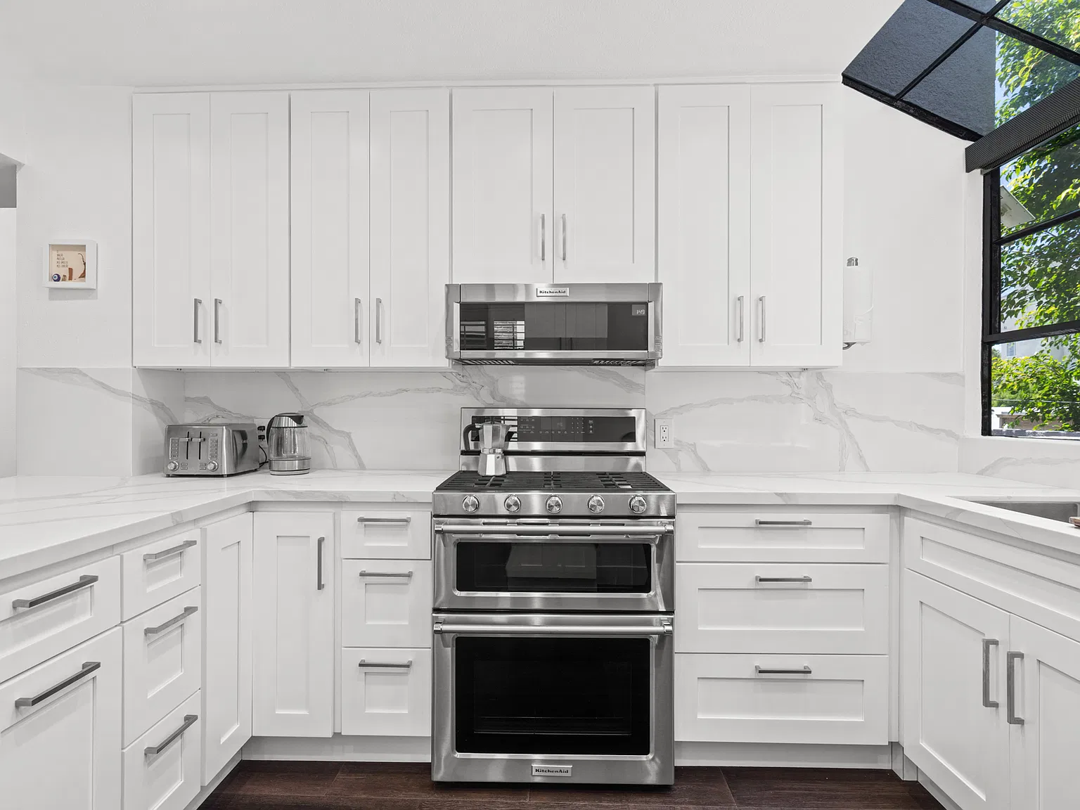 2 bed, 2.5 bath, 1247 sqft, $7,790 — Photo 3