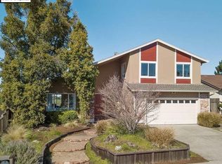 121 Lilac Cir, Hercules, CA 94547