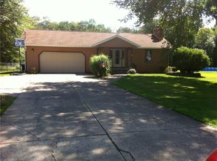 1211 N Four Mile Run Rd, Youngstown, OH 44515