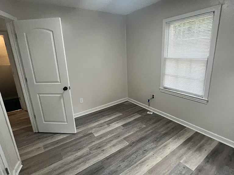 7313 Paris Ave — Photo 10