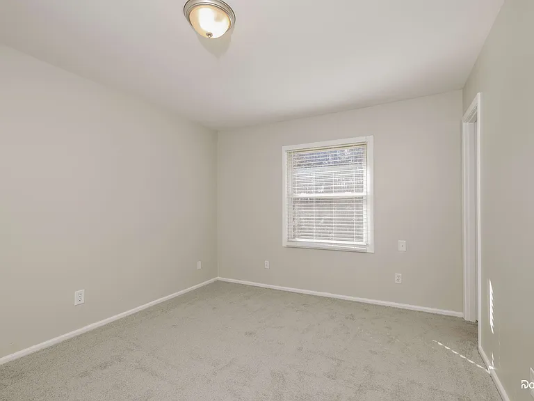 4222 Oak Ridge Dr — Photo 6