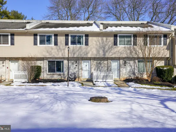 210 Village Walk #212, Exton, PA 19341