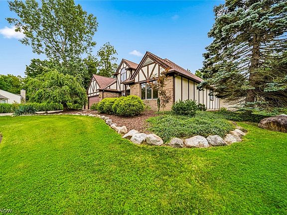 3rd image of 10160 Hobby Horse Ln