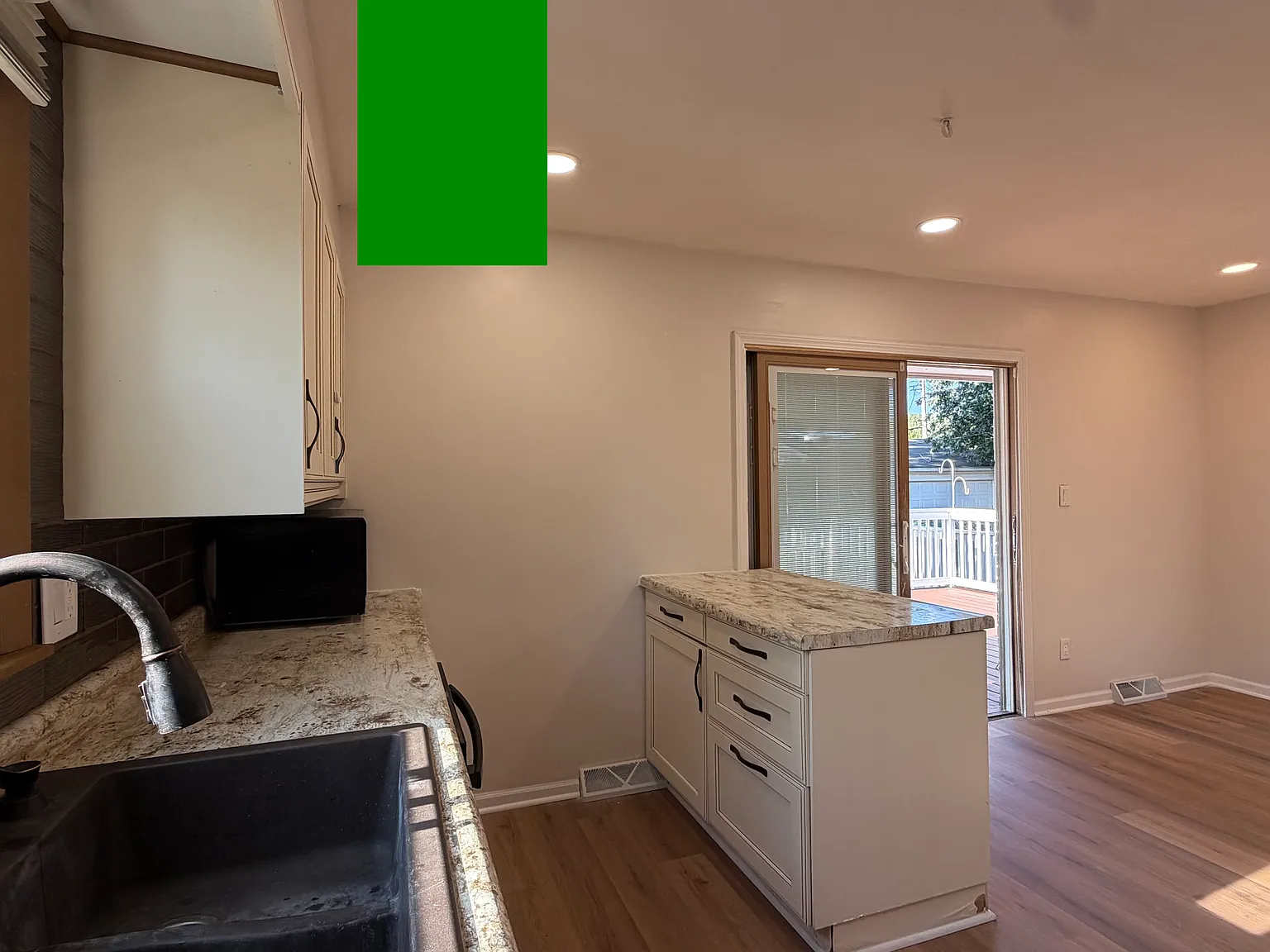 4 bed, 2.5 bath, 2500 sqft, $2,400 — Photo 4