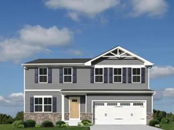 221 Rosewood Dr, Sanford, NC 27330