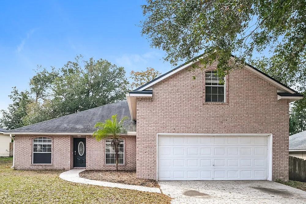 5 bed, 3.0 bath, 2093 sqft, $2,715 — Photo 1