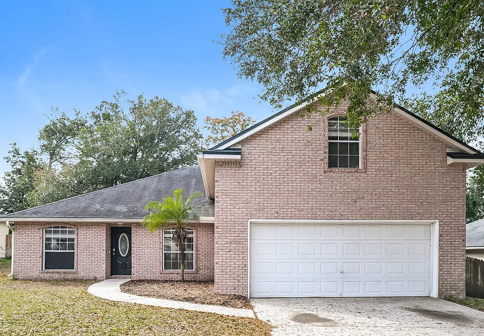 3015 Hickory Glen Dr