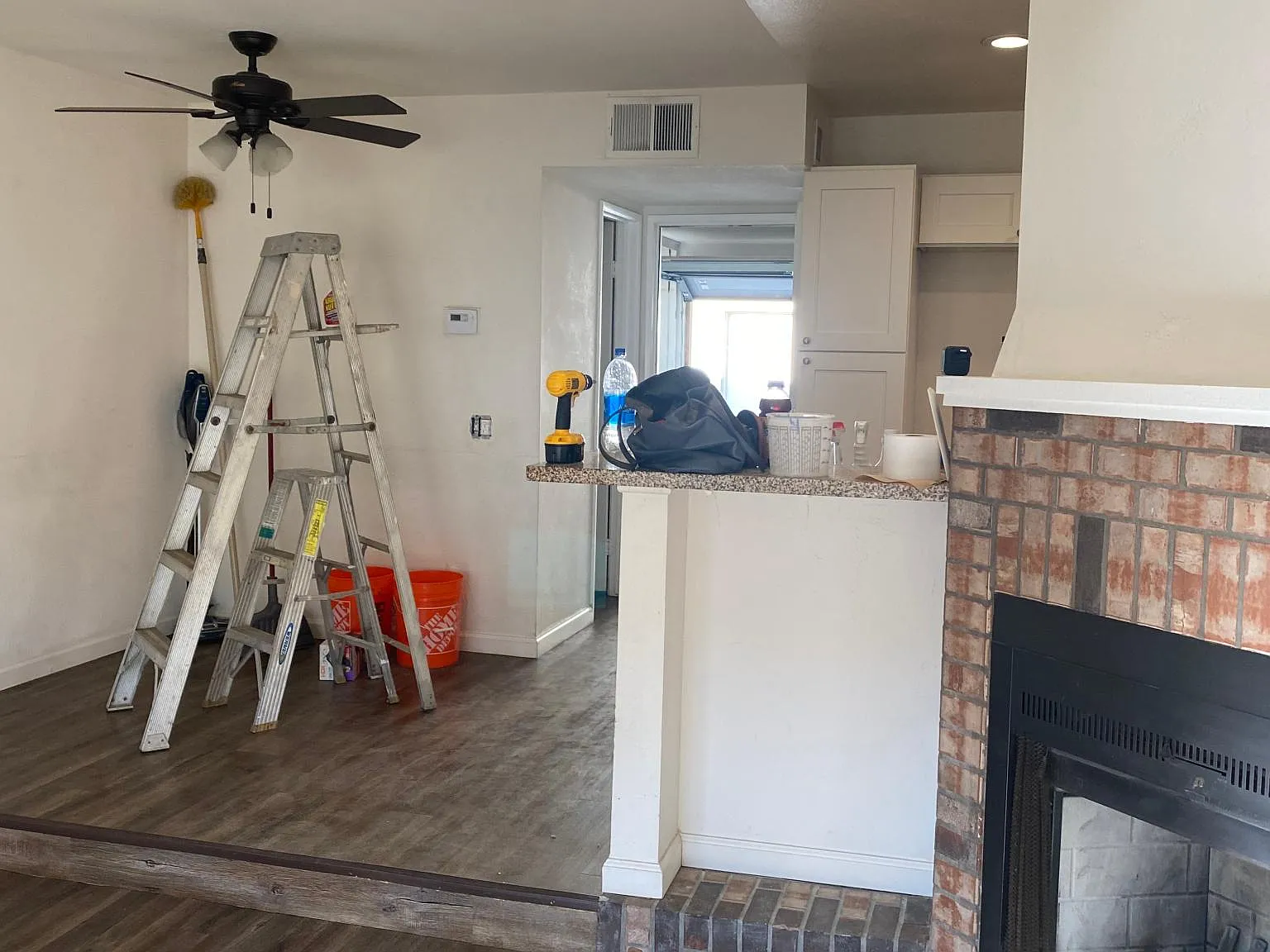 942 W Arrow Hwy — Photo 2