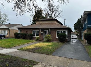 7805 45th St, Lyons, IL 60534