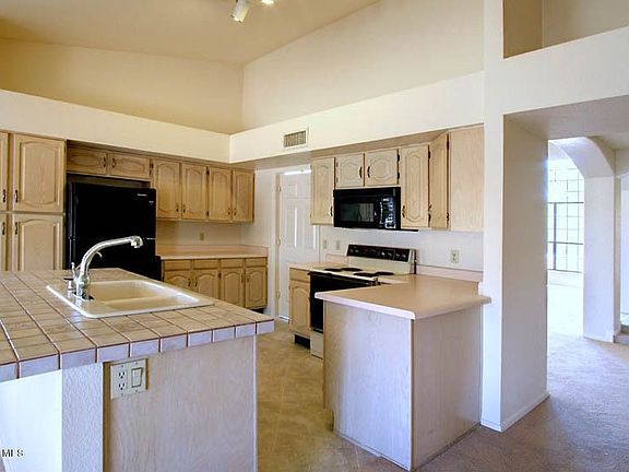2nd image of 902 N Saint Elena St