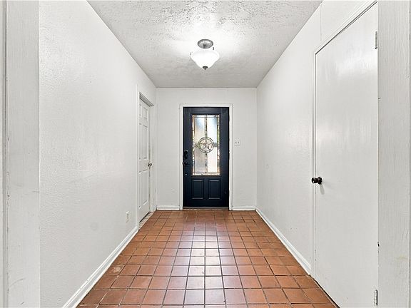 3rd image of 1302 Austin Ave