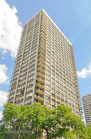 1st image of 88 W Schiller St APT 1402L