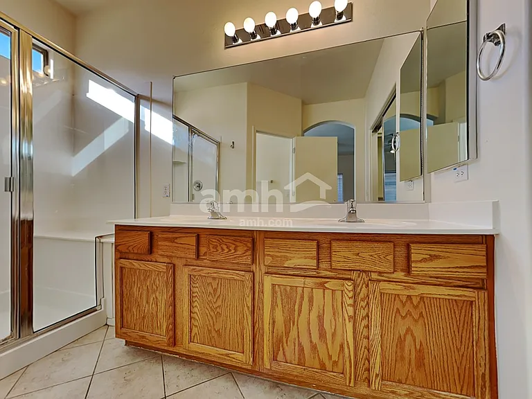 2787 E Superior Rd — Photo 10