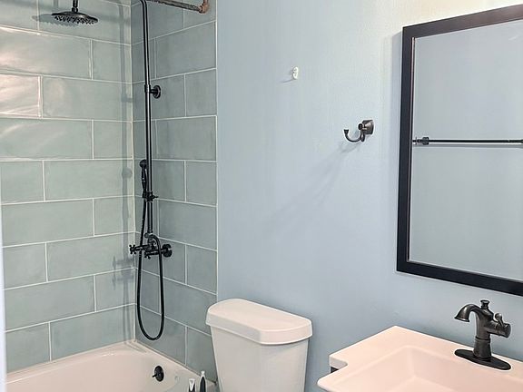 4th image of 7309 Schoolcraft Ln