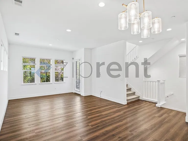 2109 Donnells Ln — Photo 7