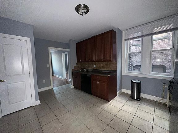 2nd image of 399 Avenue C #4E