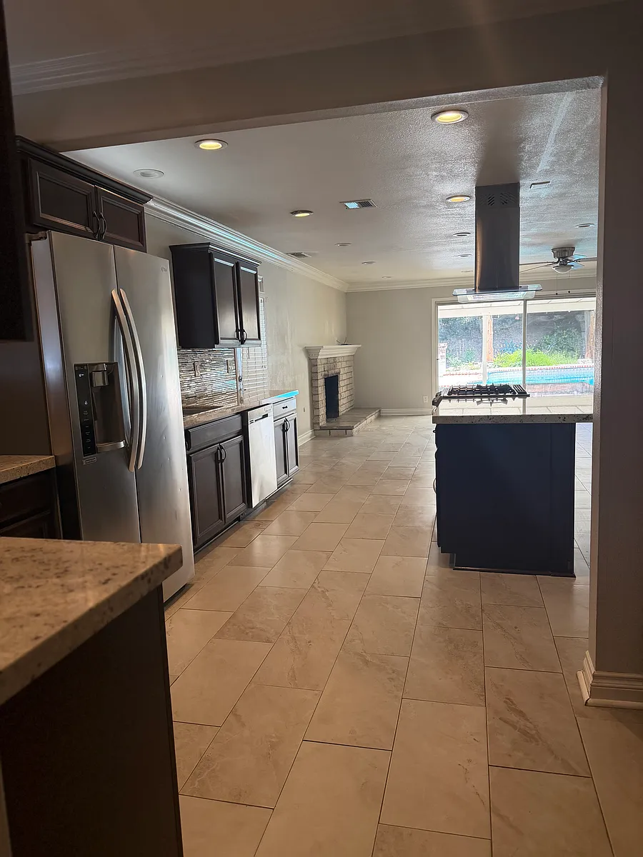 Building Photo - 26141 Hatmor Dr