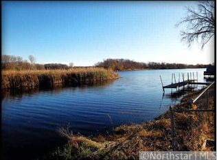 5740 Twin Lake Ter N, Minneapolis, MN 55429