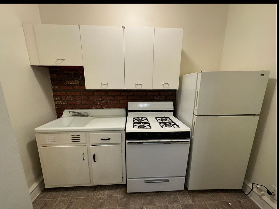 1st image of 6341 Vine St Floor 3