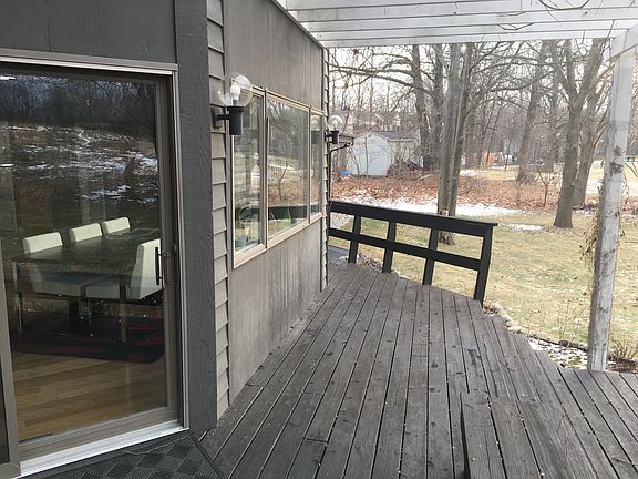 4th image of 2419 N Deer Valley Dr