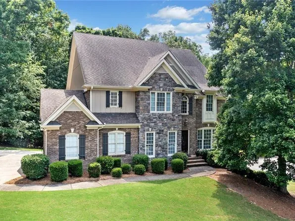 820 E Shore Dr, Canton, GA 30114