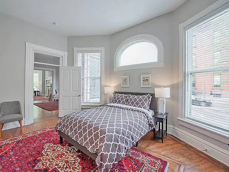18 W Franklin St #1 — Photo 11
