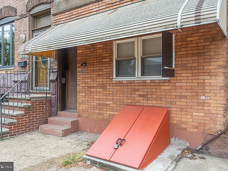 2nd image of 2210 S 16th St APT 3