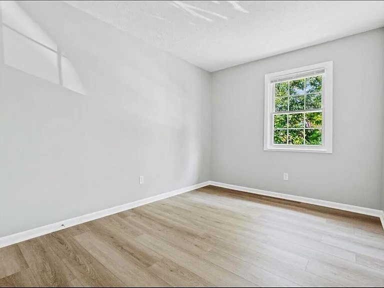 3500 Warwick Dr #27 — Photo 16