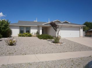 7027 Clark Hills Dr NE, Rio Rancho, NM 87144