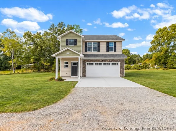 297 Nandina Dr, Raeford, NC 28376
