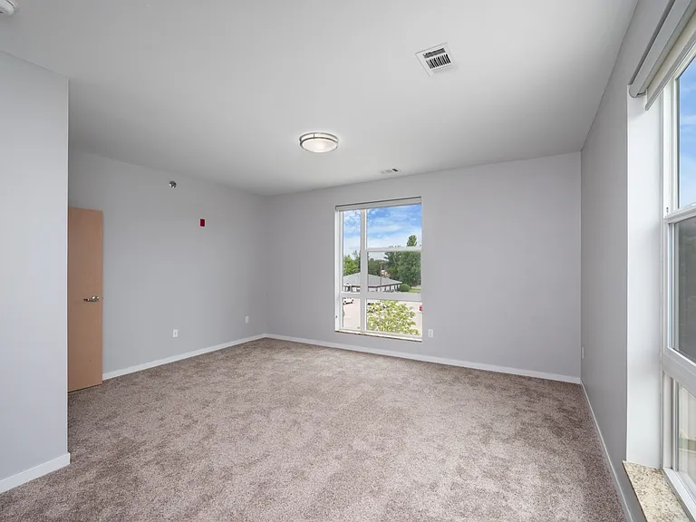 6. Boulder E2 - Bed1 6. Boulder E2 - Bed1