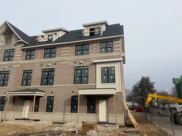 624 School St Unit 9, Naperville, IL 60540