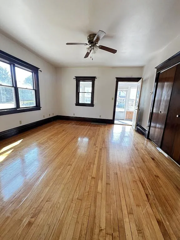 1812 Oregon St — Photo 2