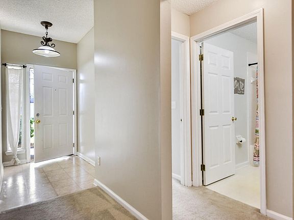 4th image of 7421 International Village Dr