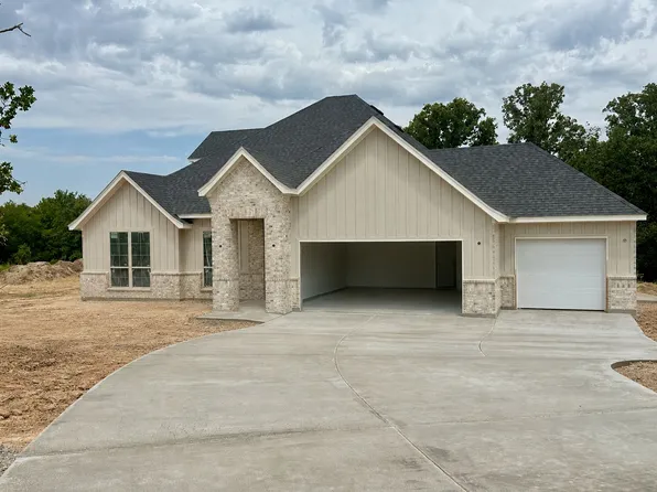 421 McAlpine Dr, Springtown, TX 76082