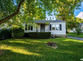 607 E Moneta Ave, Peoria Heights, IL 61616