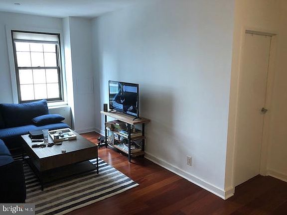 2nd image of 219-29 S 18th St #1614
