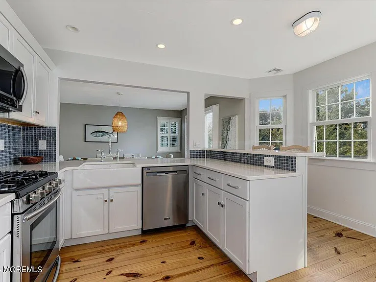 108 Glimmer Glass Cir — Photo 8