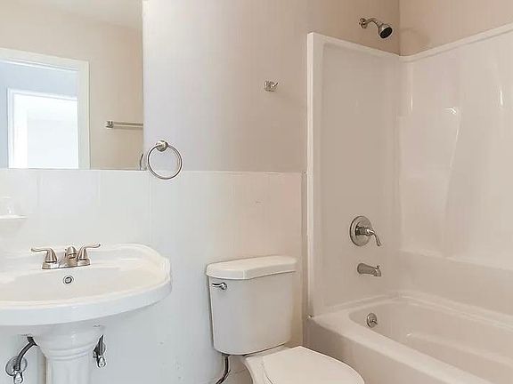 4th image of 6608 S Congress Ave #1