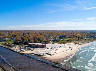 88 Michigan Ave, South Haven, MI