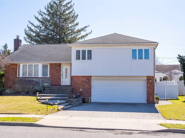 1544 Andrews Lane, East Meadow, NY 11554