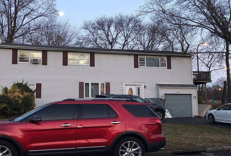 1st image of 27 Chapel Pl