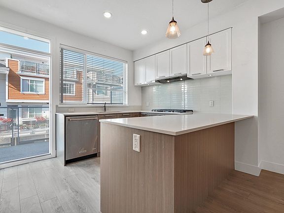 2nd image of 2978 159th St #3