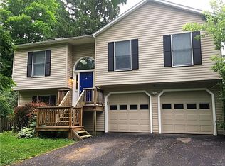 107 South St, Fayetteville, NY 13066