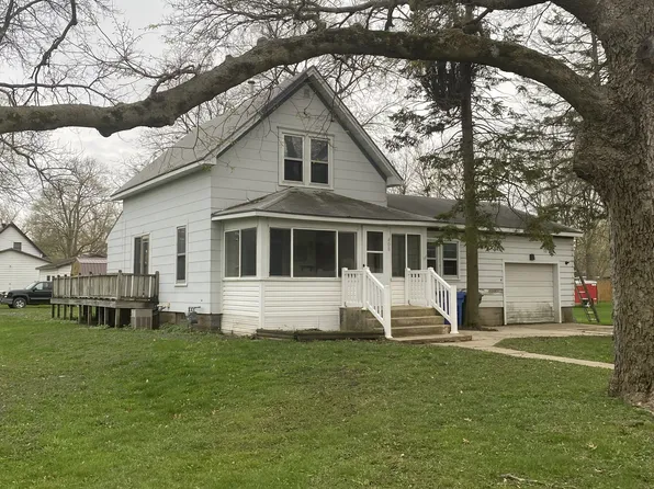 408 17th Ave, Charles City, IA 50616