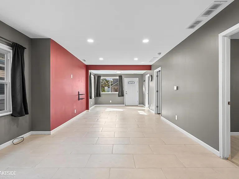 8281 Meadow Ave — Photo 6