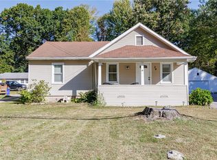 34 Chestnut Ridge Rd, Rochester, NY 14624