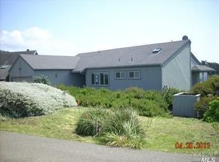 15270 Irish Beach Dr, Manchester, CA 95459